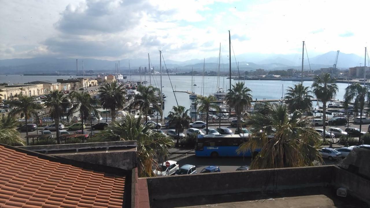 Il Covo Sul Porto Apartment Milazzo Luaran gambar